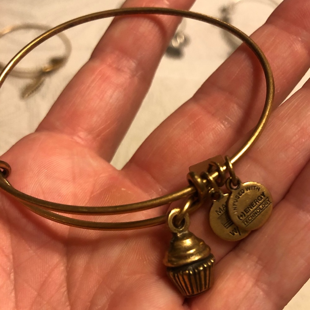 Alex and ani gold cupcake charm bangle bracelet - Picture 4 of 4